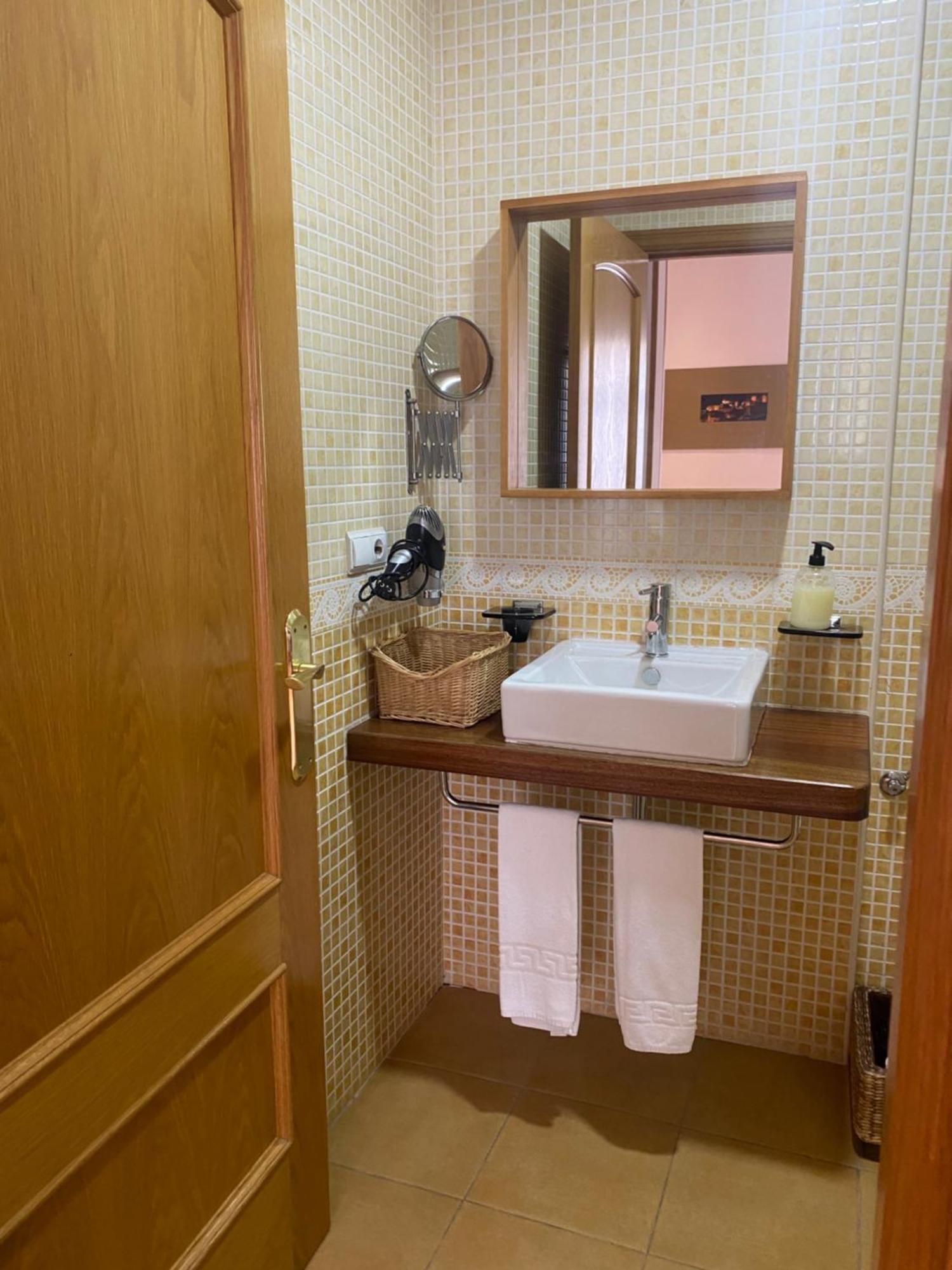 Apartamentos Касерес Экстерьер фото