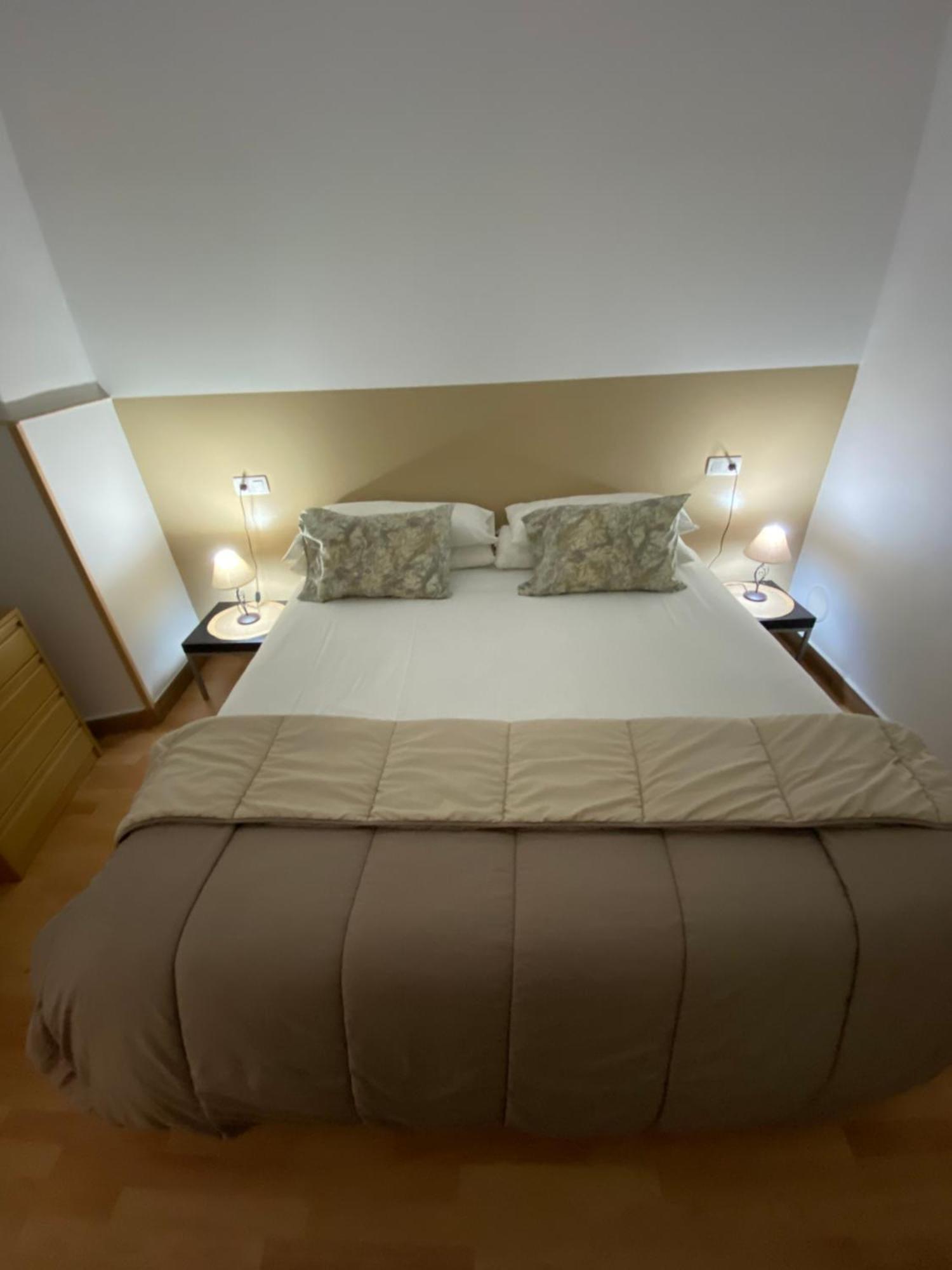 Apartamentos Касерес Экстерьер фото