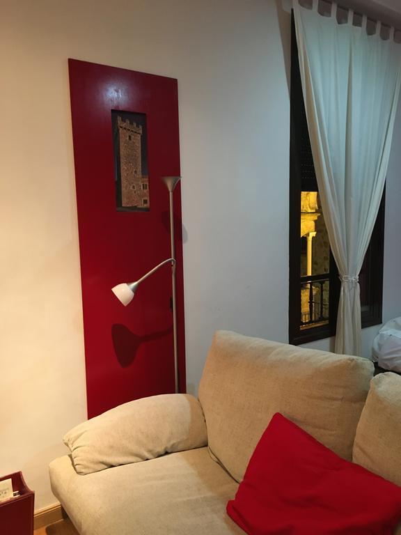 Apartamentos Касерес Экстерьер фото